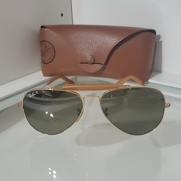 Ray-Ban Accessories - Ray Bans unisex sunglasses limited addition
